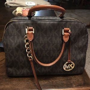 Michael Kors Jet Set (Reserved until 5/4/19)
